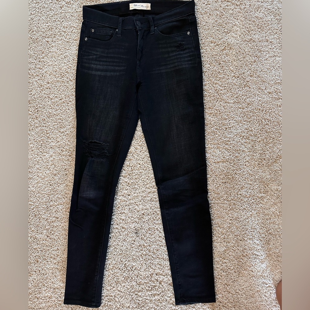 Gap True Skinny black jean